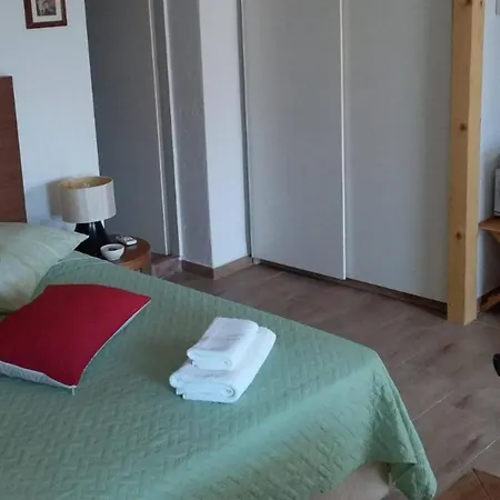 Lägenhet Mir - With Garden View