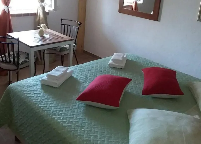 Mir - With Garden View 公寓