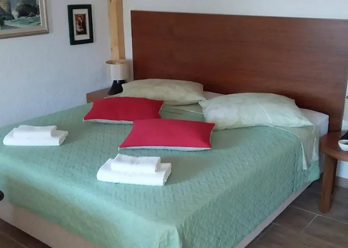 Mir - With Garden View Lejlighed