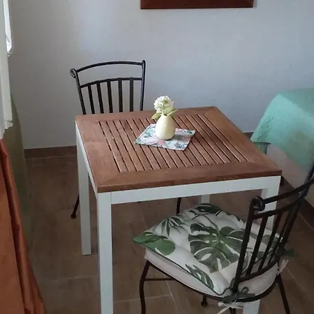 Mir - With Garden View